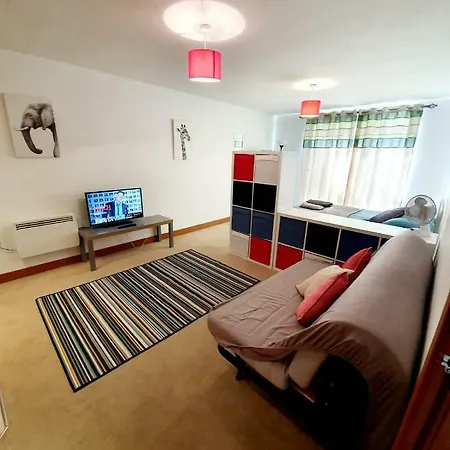 Southend Ground Floor Apartment With Parking Exterior photo