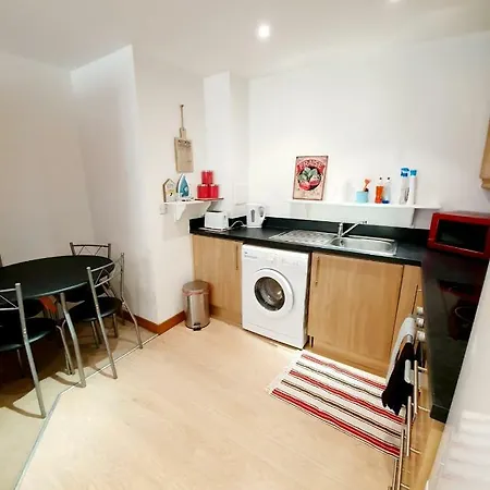 Southend Ground Floor Apartment With Parking Exterior photo