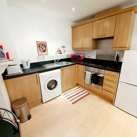 Southend Ground Floor Apartment With Parking Exterior photo