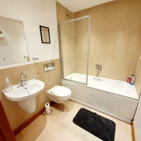Southend Ground Floor Apartment With Parking Exterior photo