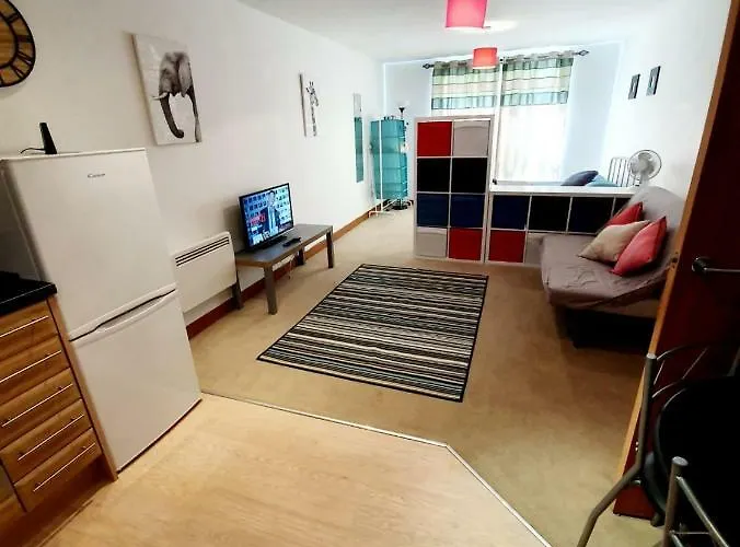Southend Ground Floor Apartment With Parking